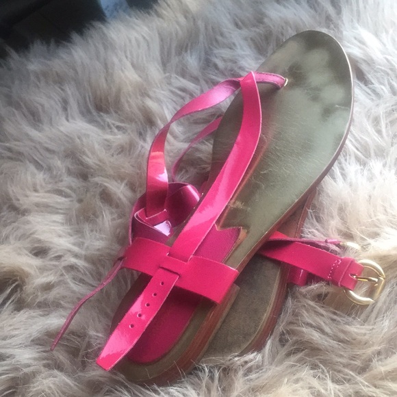 🛍🛍🛍MICHEAL KORS 🛍🛍🛍 - Picture 3 of 8